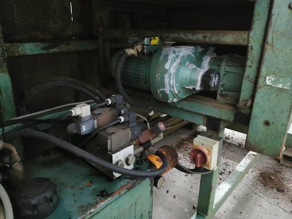 Wywrotnica do skrzyniopalet - obrazek 5