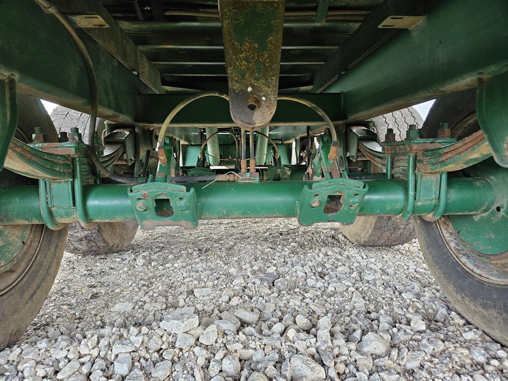 17 Przyczepa skorupowa rolnicza Bailey