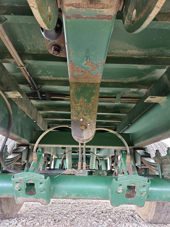 18 Przyczepa skorupowa rolnicza Bailey