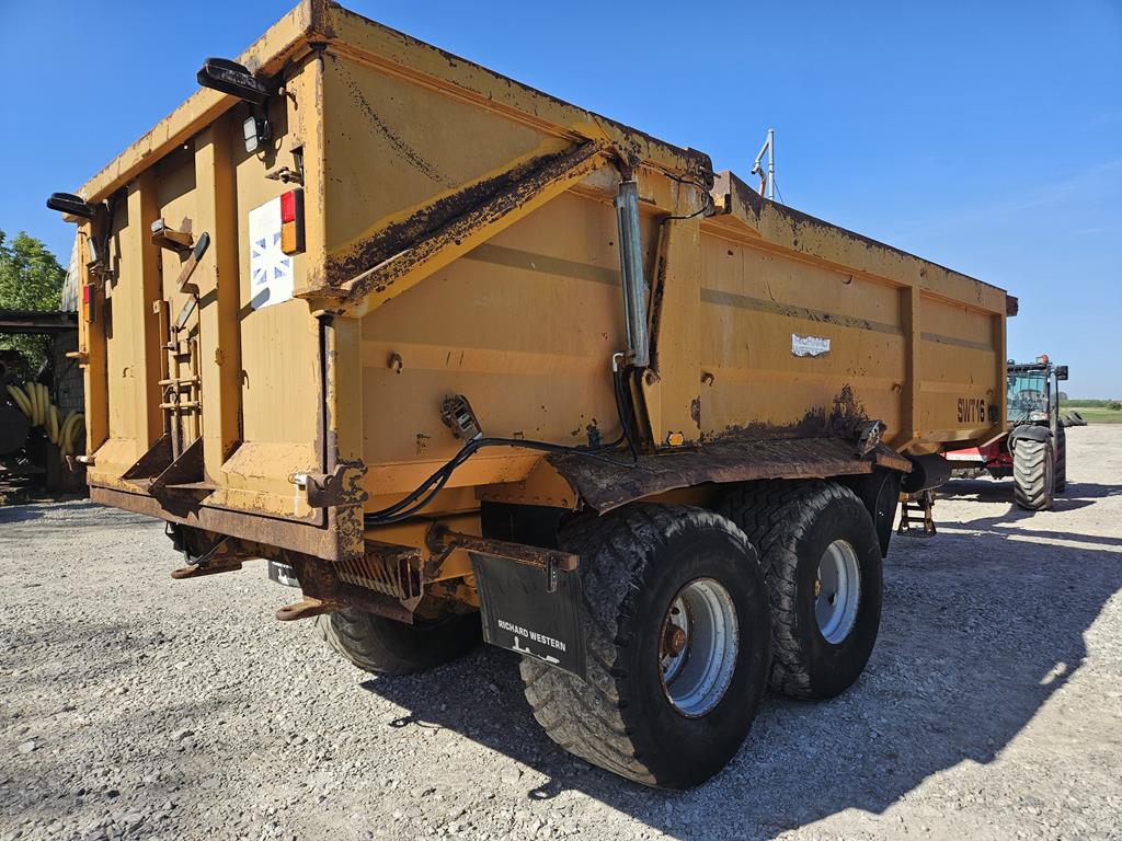 04 Przyczepa rolnicza używana Richard Western