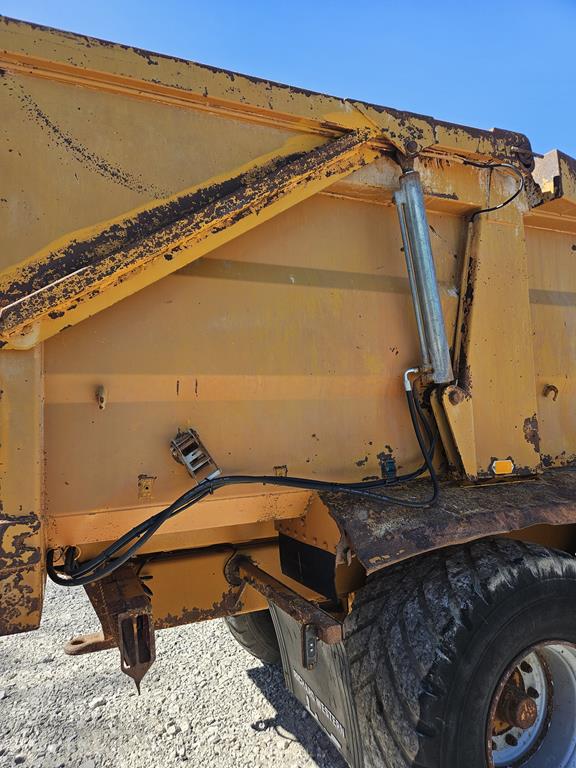 05 Przyczepa rolnicza używana Richard Western