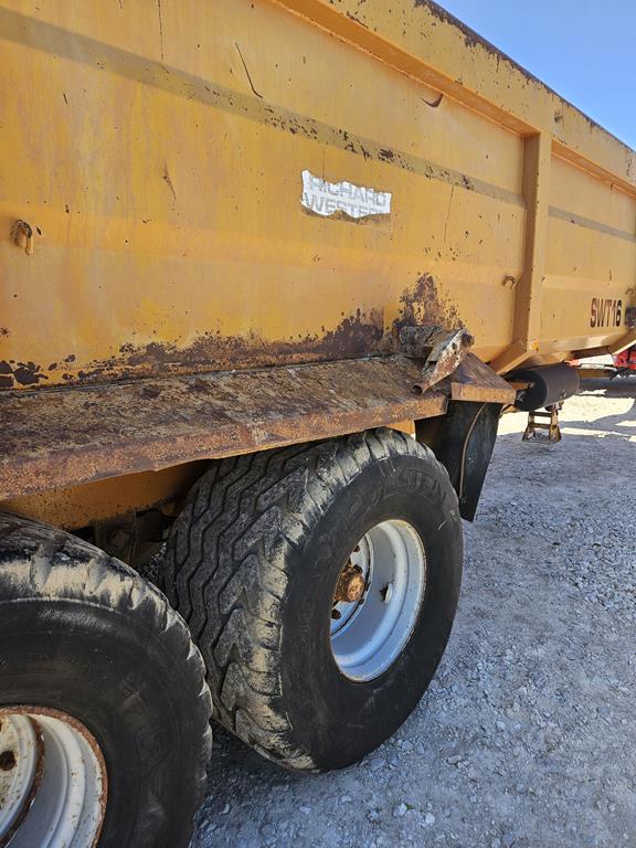 06 Przyczepa rolnicza używana Richard Western