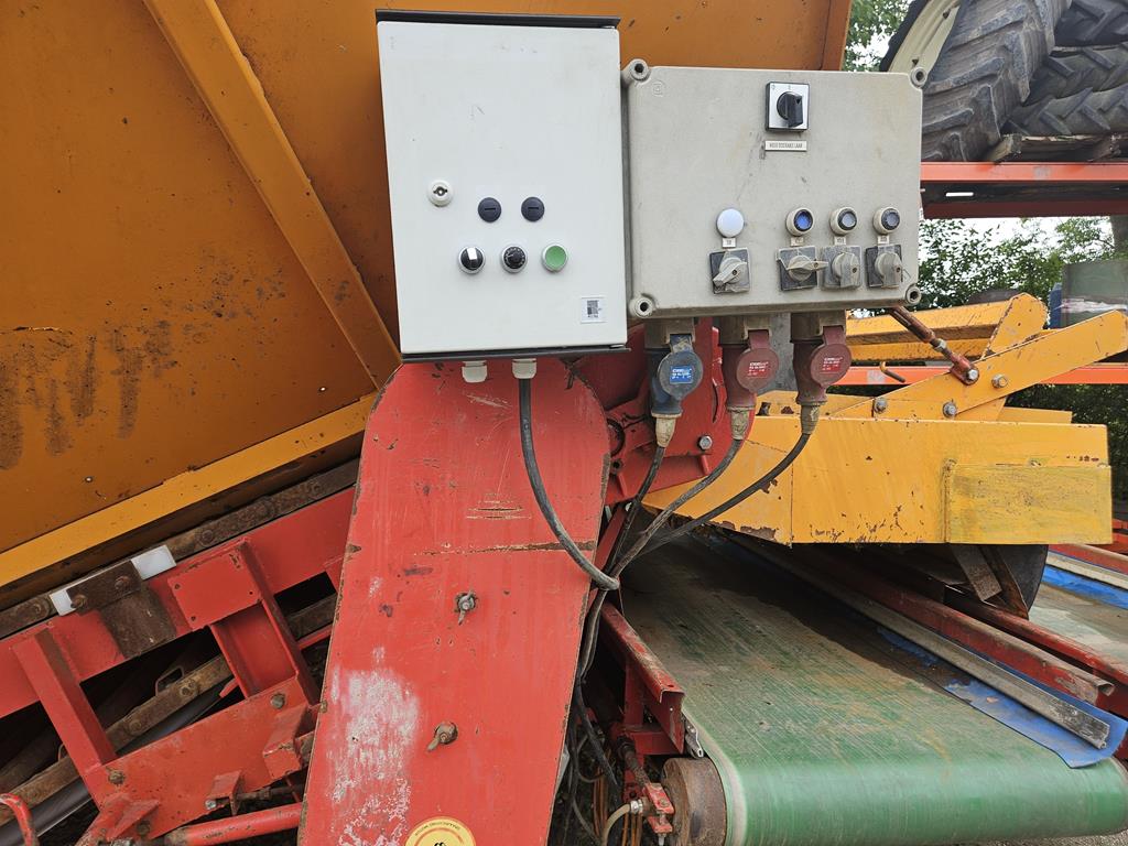 05 Miedema kosz przyjęciowy