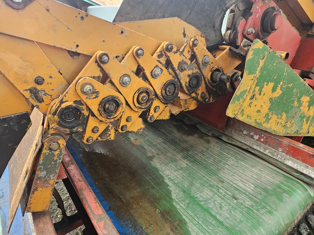 11 Miedema kosz przyjęciowy