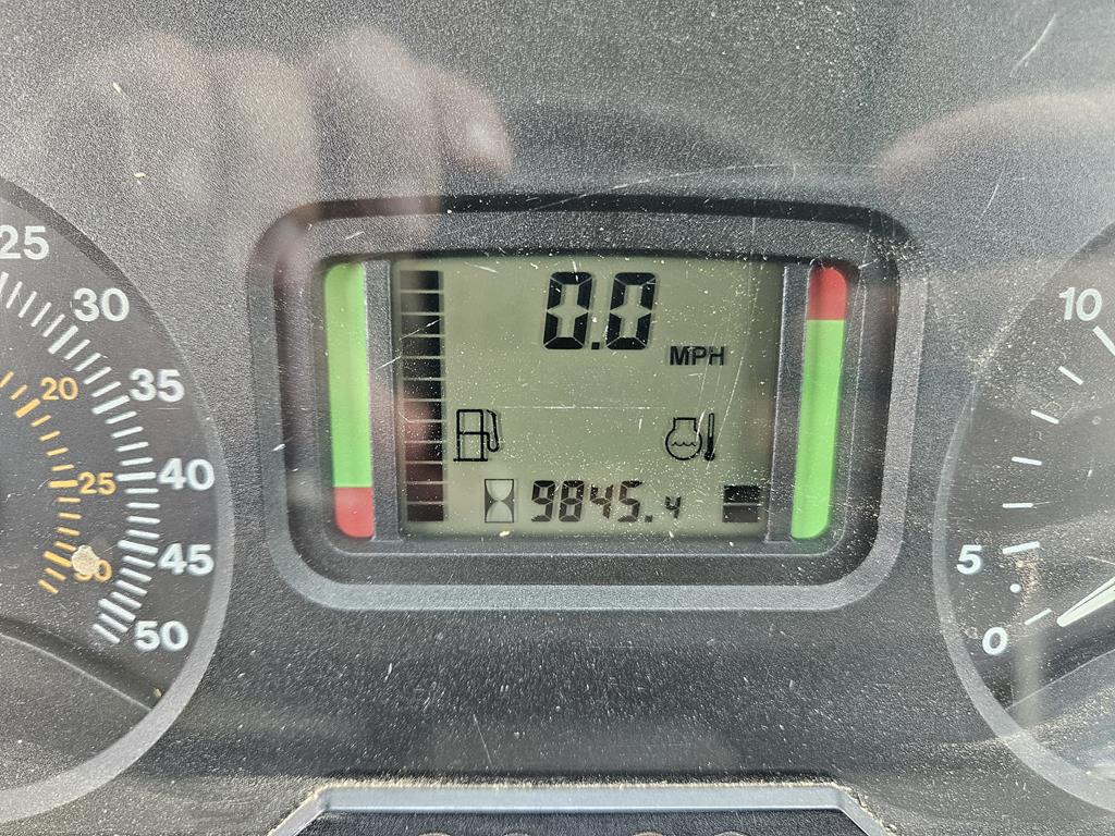 16 Ciągnik John Deere 6930