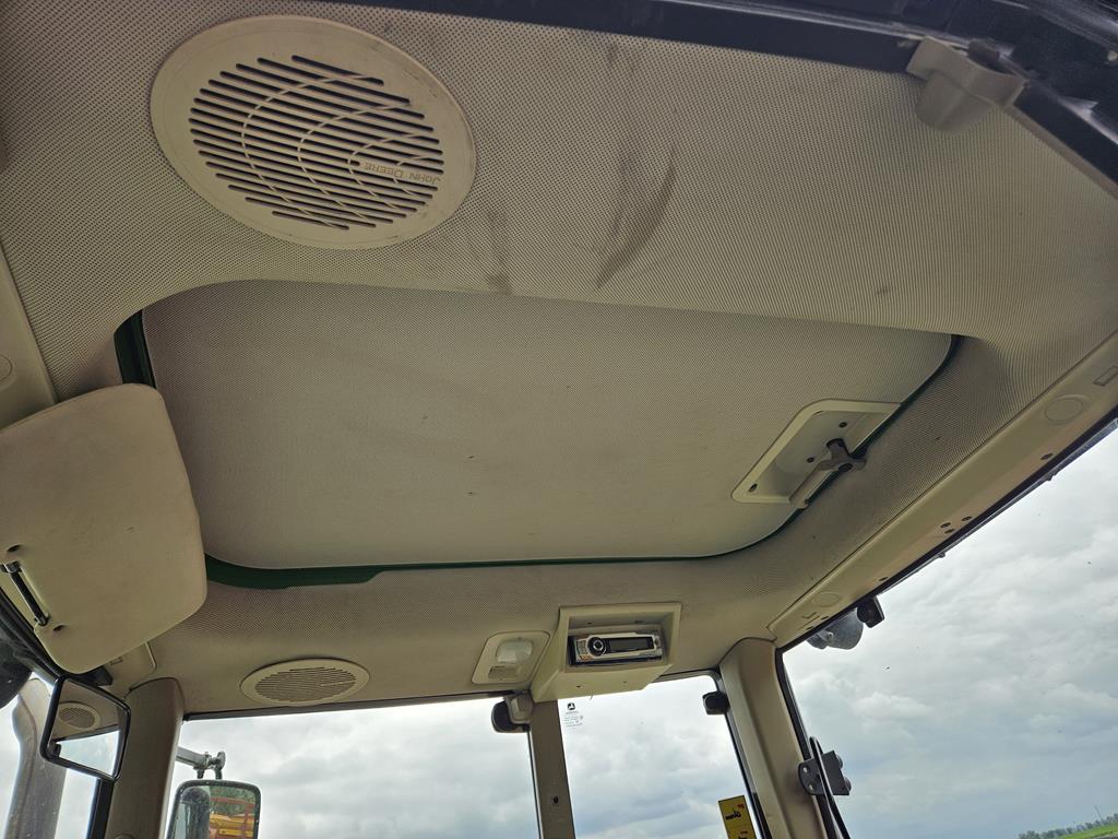 18 Ciągnik John Deere 6930