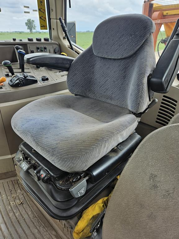 19 Ciągnik John Deere 6930