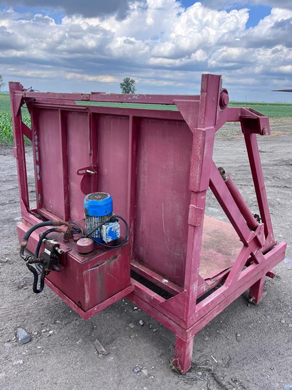 5 Hydrauliczna wywrotnica do skrzyniopalet