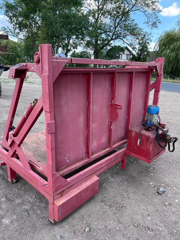 6 Hydrauliczna wywrotnica do skrzyniopalet