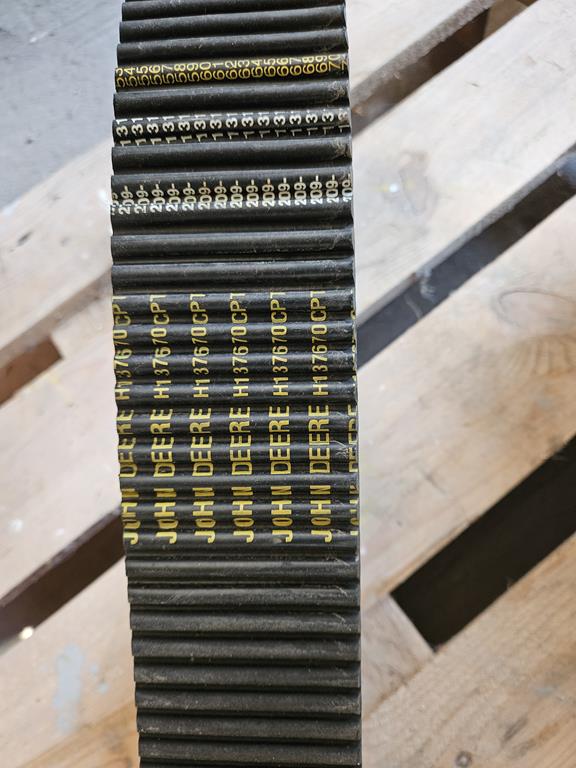 2 Pas H137670 John Deere