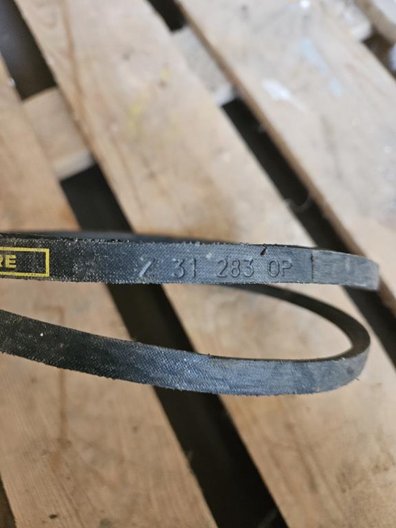 2 Pas klinowy Z31283 John Deere