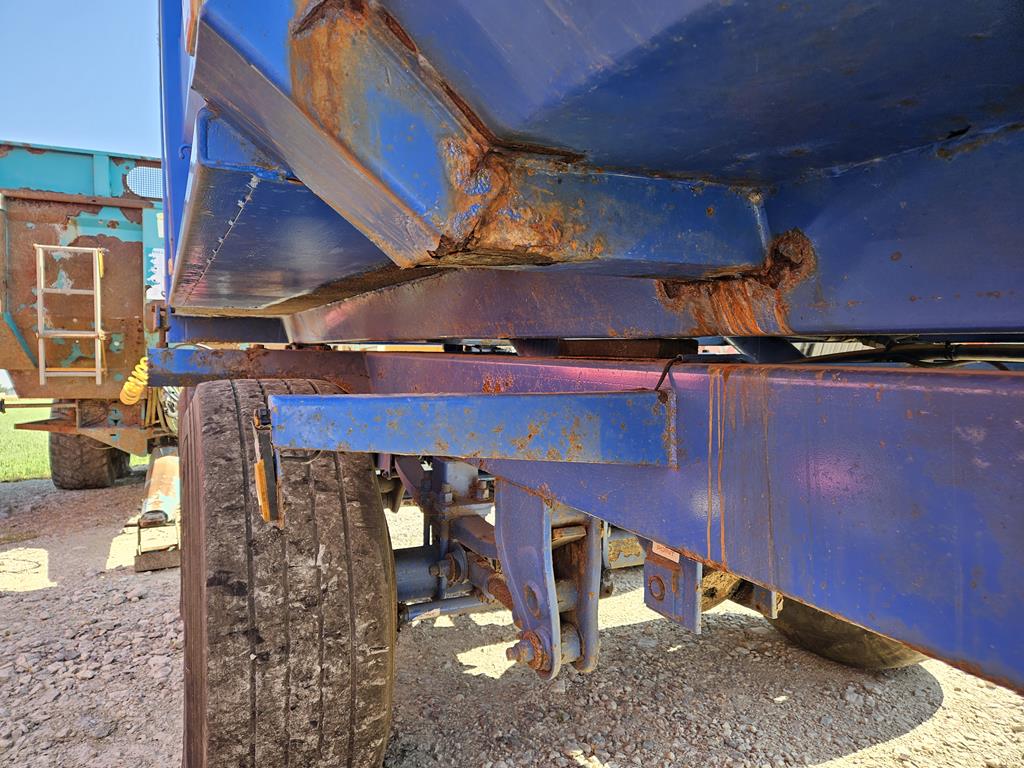 09 Przyczepa Richard Western rolnicza