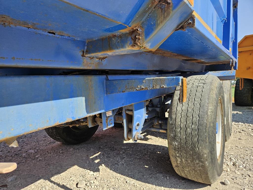 22 Przyczepa Richard Western rolnicza