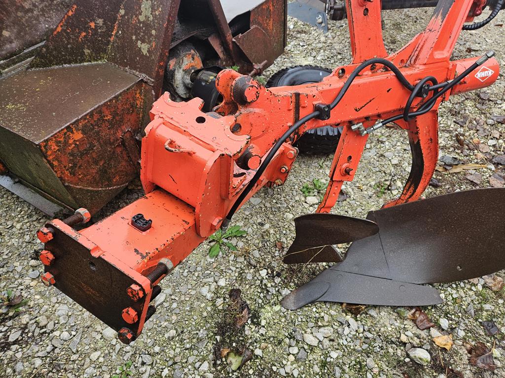 24 Pług Kuhn 5+1