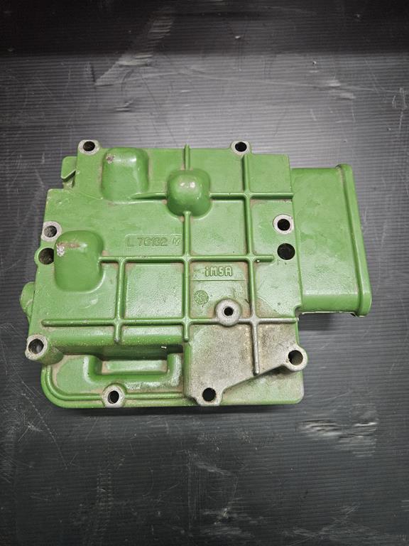 Pokrywa L76182 John Deere