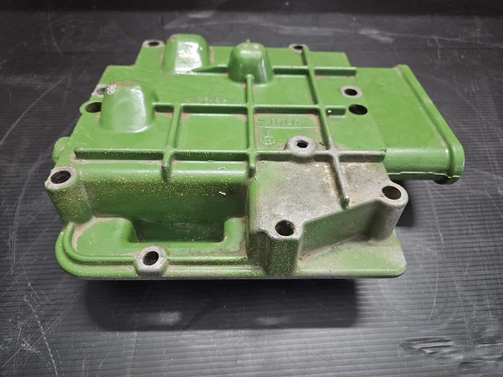 05 Pokrywa L76182 John Deere