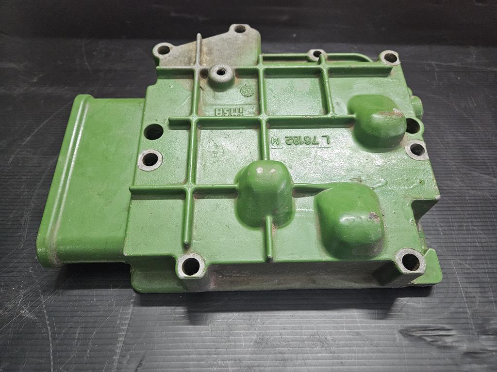 06 Pokrywa L76182 John Deere