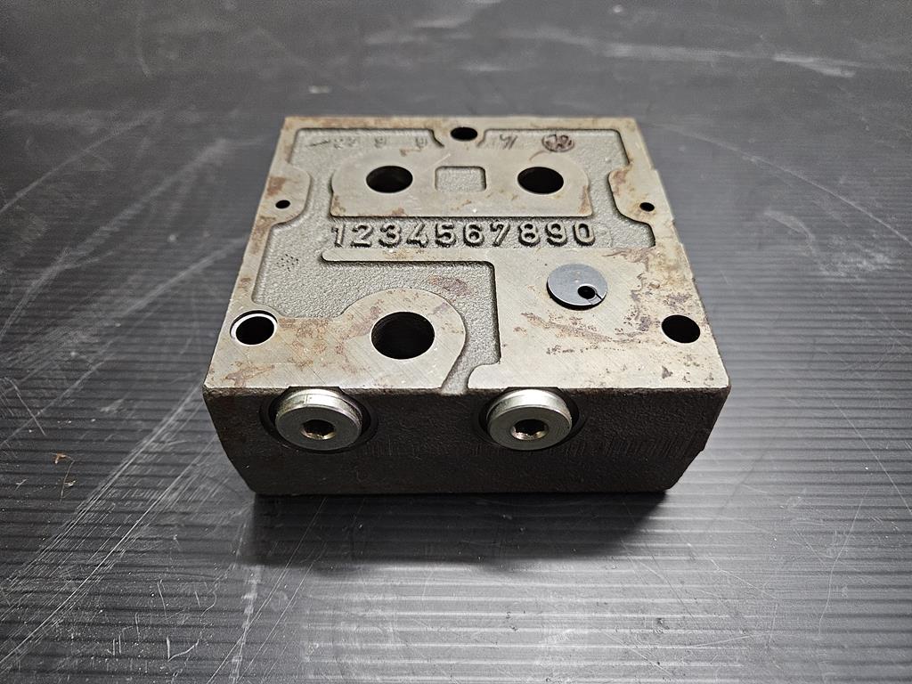 08 Zawór EQ38035-006 John Deere