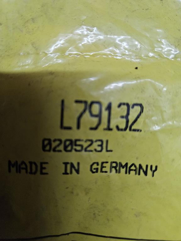 1 Sworzeń L79132 John Deere