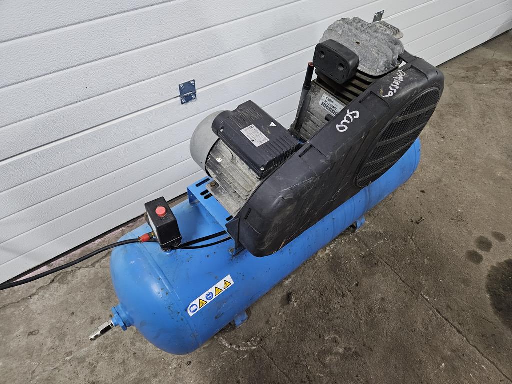 10 Kompresor Abac 150l