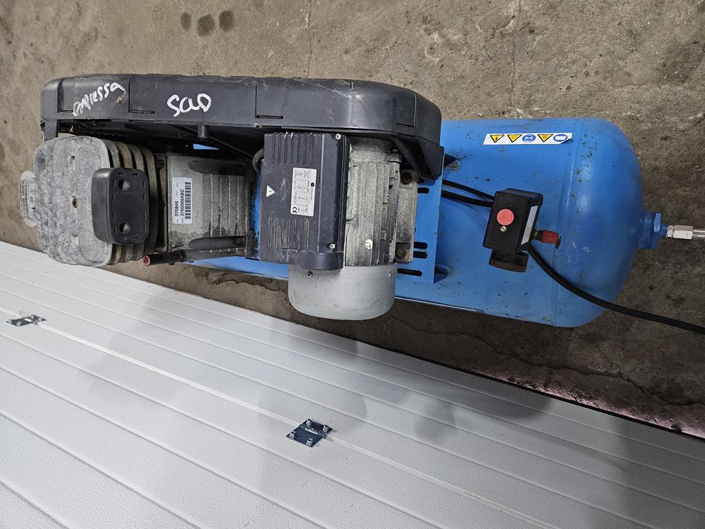 11 Kompresor Abac 150l
