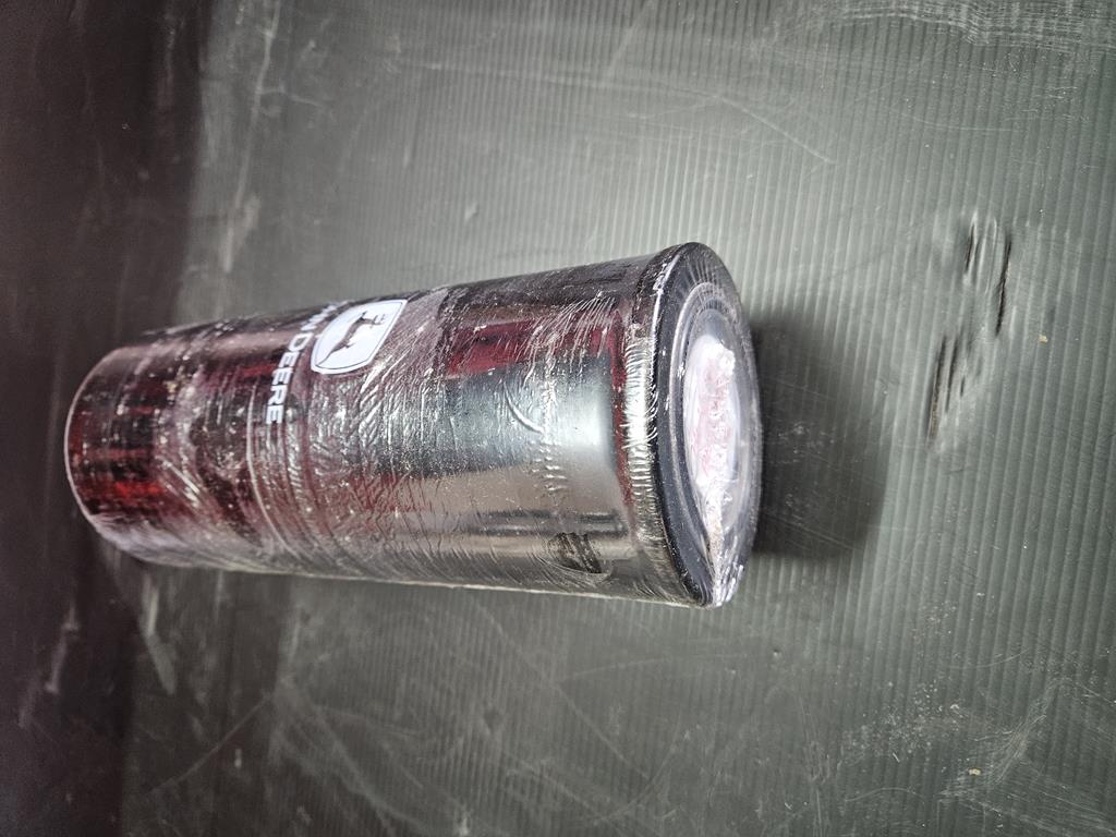 4 Filtr hydrauliki AH128449 John Deere