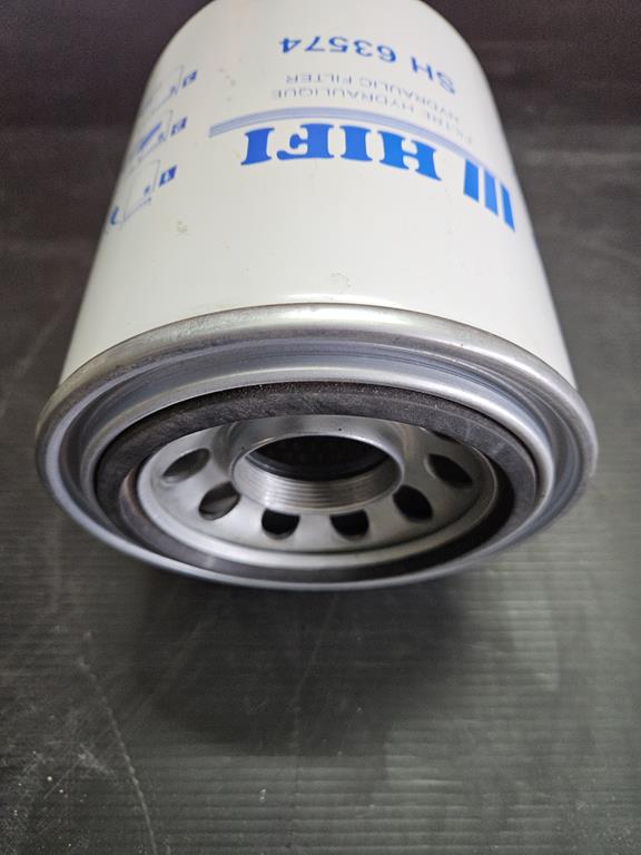 4 Filtr hydrauliki SH63574