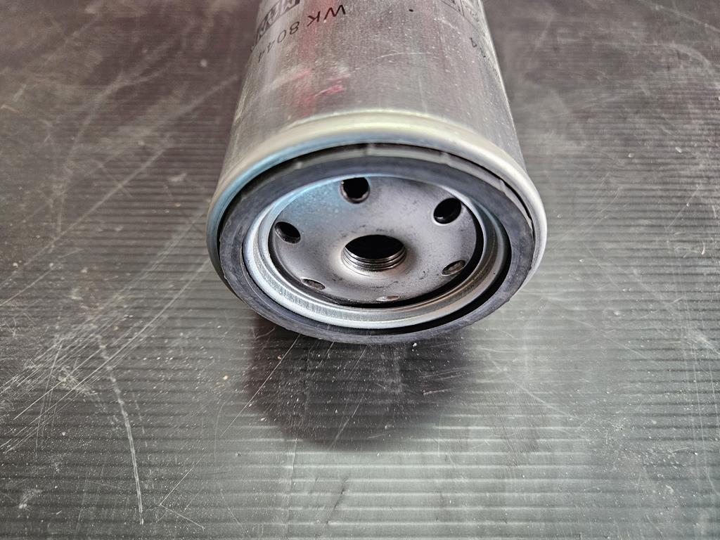 4 Filtr paliwa WK8044