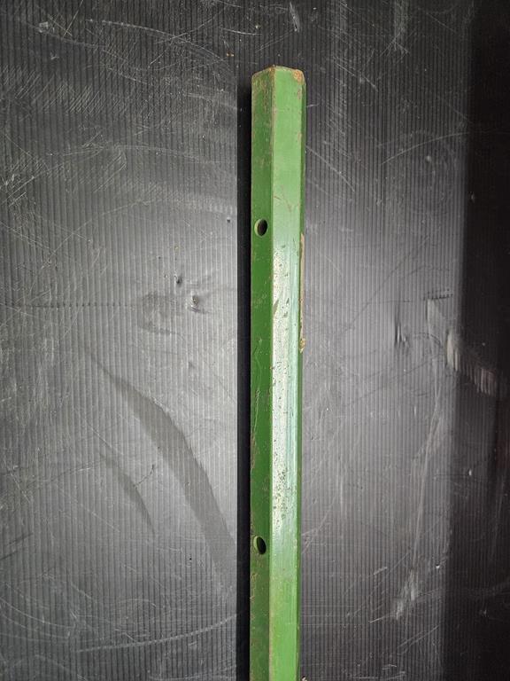 4 Wał E62689 John Deere