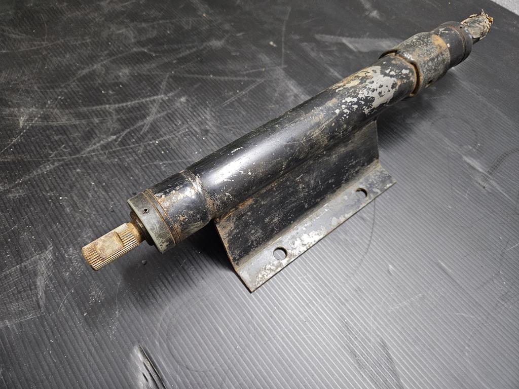 Kolumna kierownicza EQ37971 John Deere