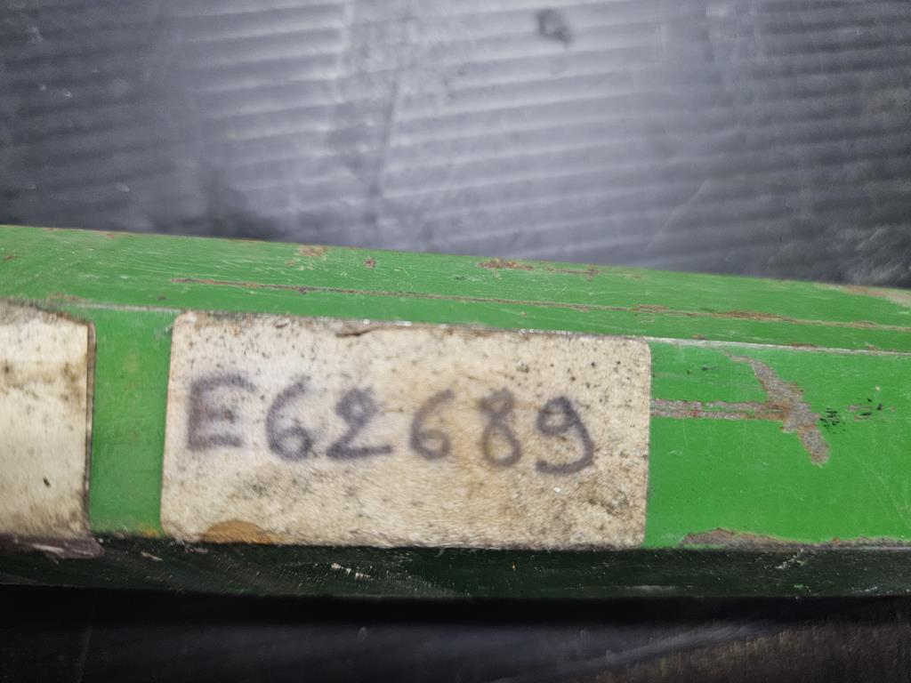 7 Wał E62689 John Deere