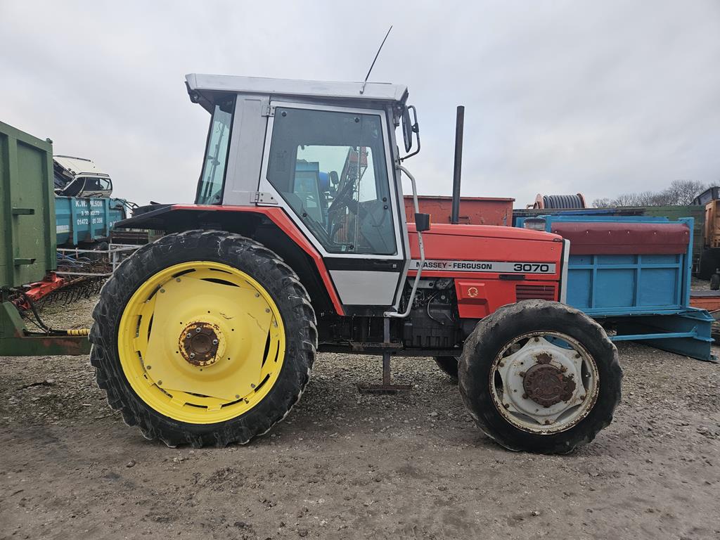 Ciągnik Massey Ferguson 3070
