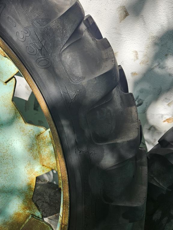 04 Koła uprawowe rolnicze 11.2R48