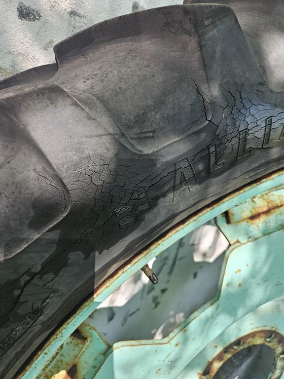 06 Koła uprawowe rolnicze 11.2R48