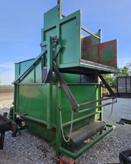 Wywrotnica z przenośnikiem