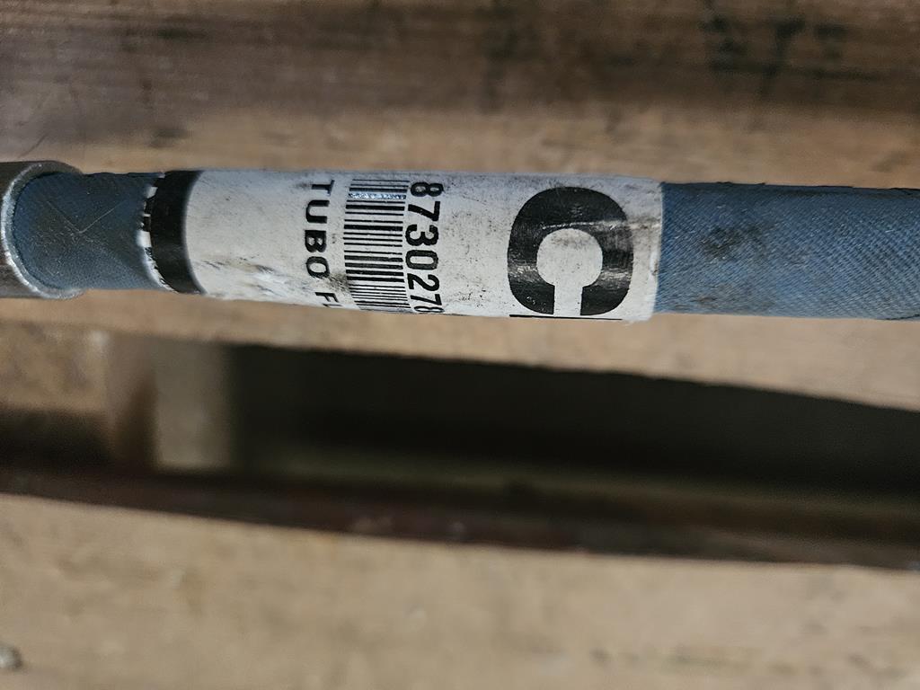 1 Przewód hydrauliczny 87302783