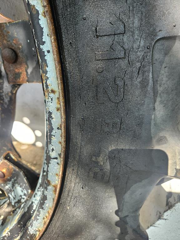 10 Koła rolnicze wąskie 11.2R48