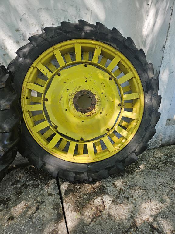 13 Koła rolnicze 11.2R48