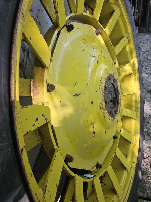 17 Koła rolnicze 11.2R48