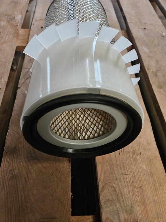 2 Filtr powietrza Baldwin PA1681