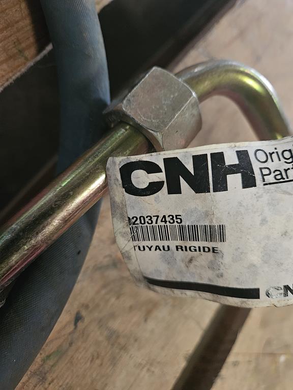 2 Przewód hydrauliczny 82037435