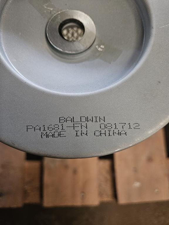 4 Filtr powietrza Baldwin PA1681