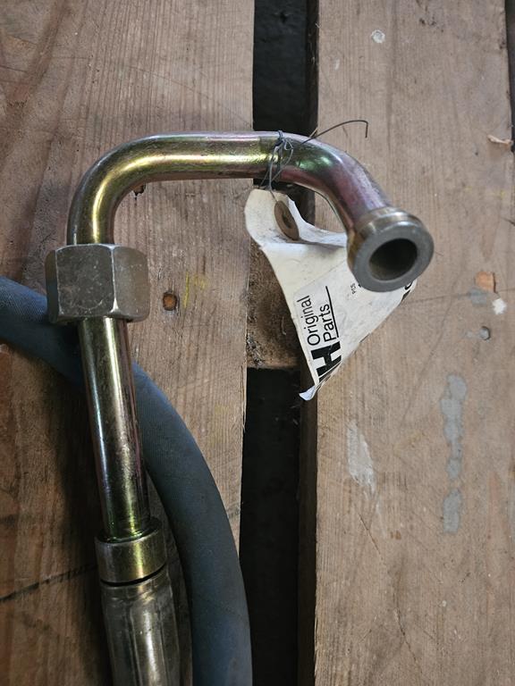 5 Przewód hydrauliczny 82037435