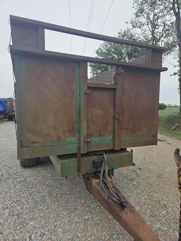 03 Przyczepa rolnicza skorupowa Bailey