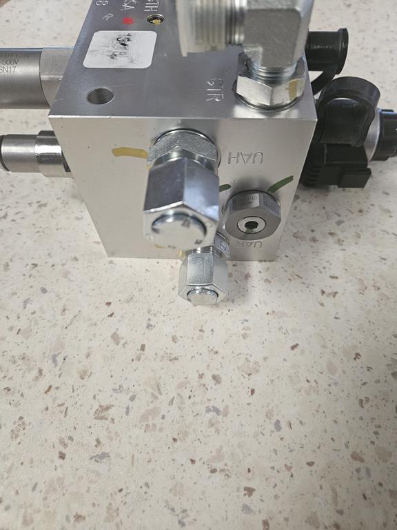 08 Zawór kolektora cnh 48128845