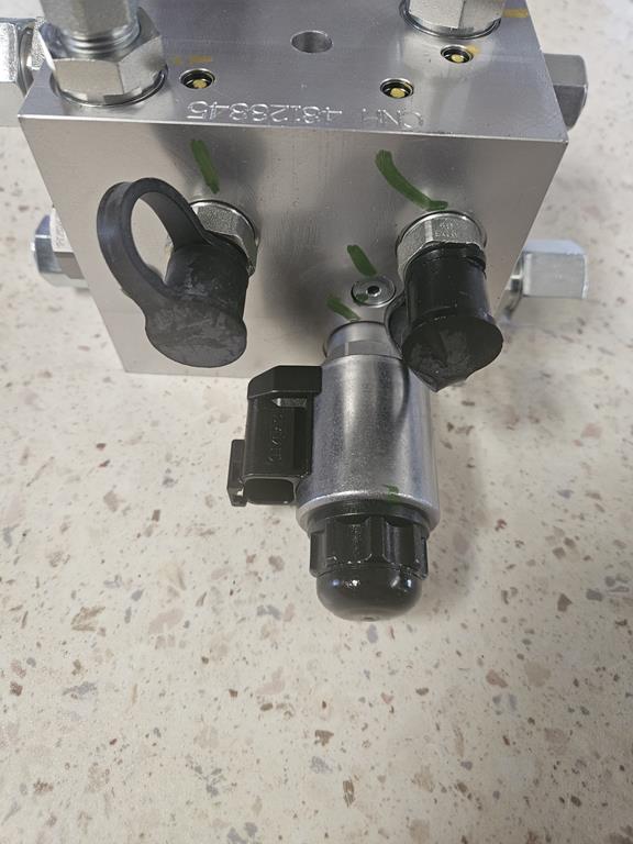 09 Zawór kolektora cnh 48128845