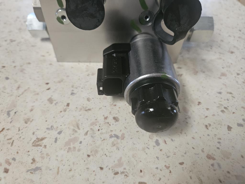 10 Zawór kolektora cnh 48128845