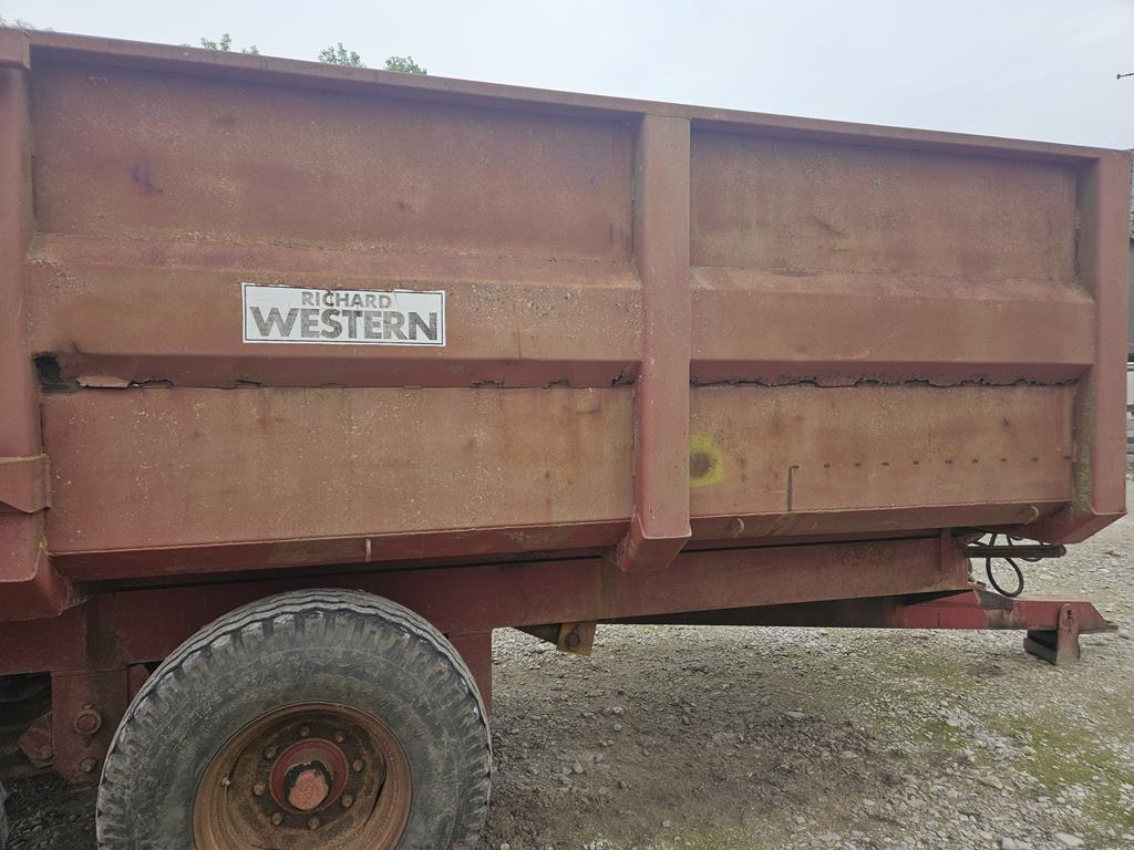 13 Przyczepa używana Richard Western