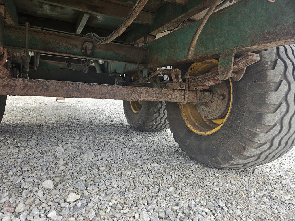 14 Przyczepa rolnicza skorupowa Bailey