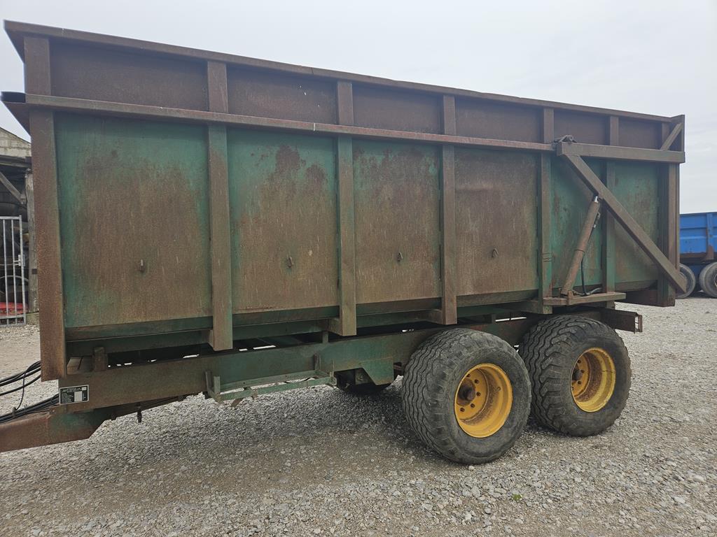 19 Przyczepa rolnicza skorupowa Bailey